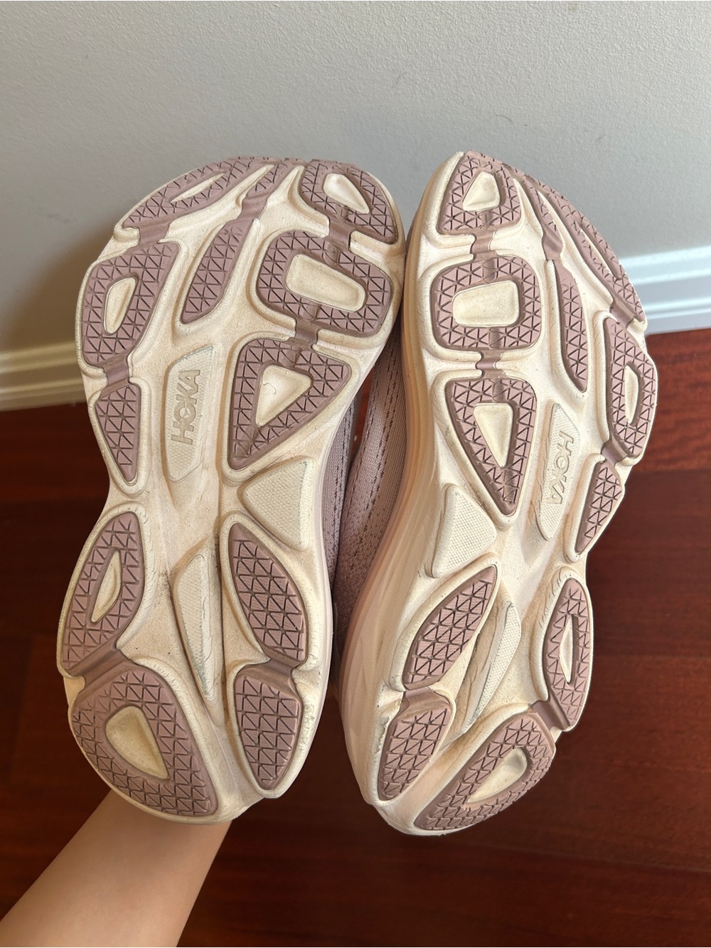 HOKA Bondi 8 Running Shoes - Picture 4 of 4